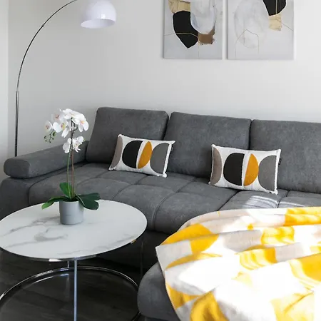 The Loft Holesovice Апартаменты Прага